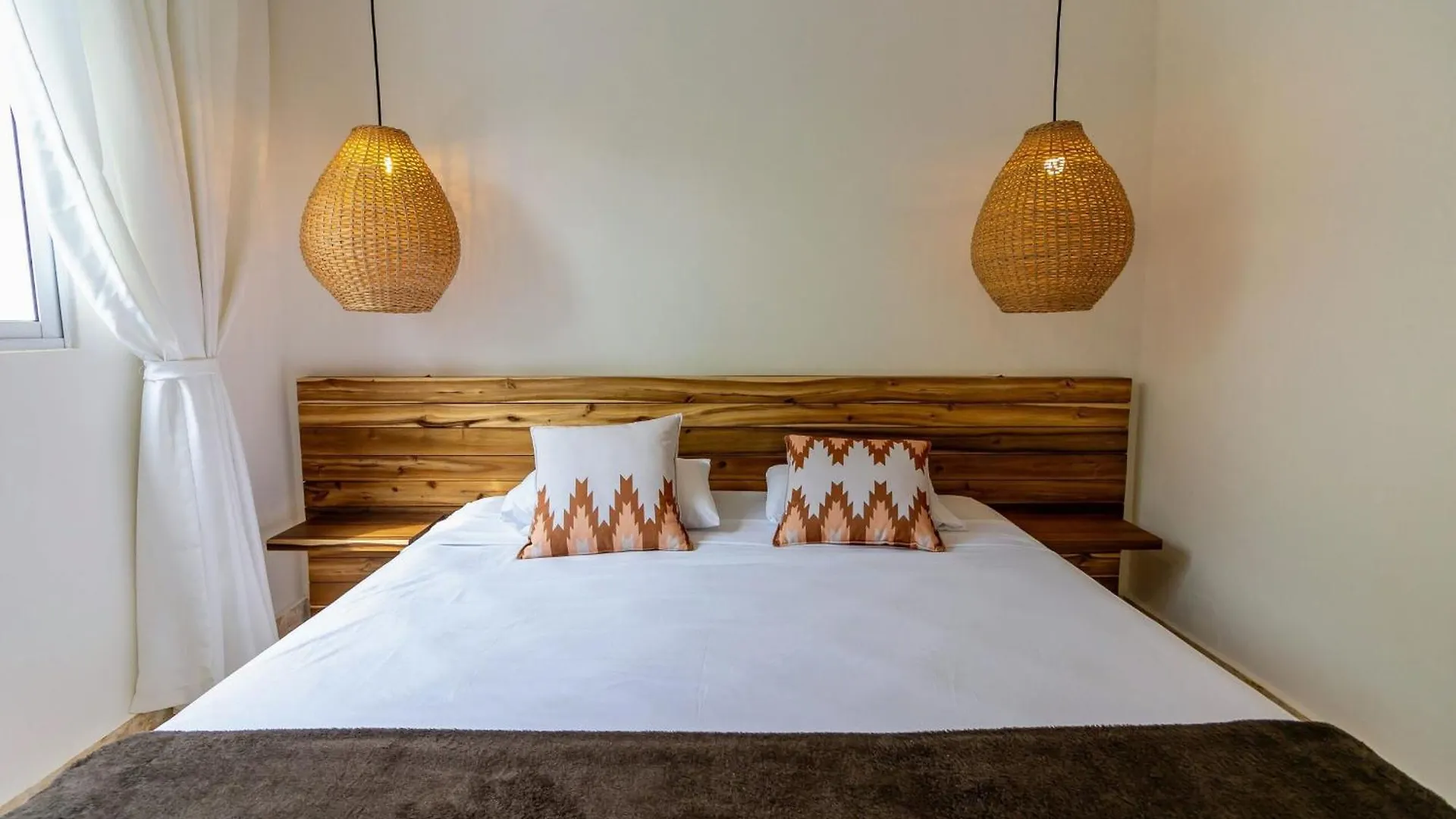 *** Hotel Las Canas Beach Retreat Gaspar Hernandez Dominican Republic